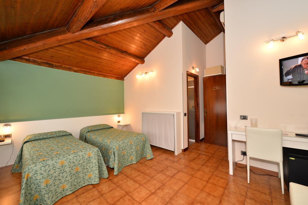 Locanda Grego Bolzano Vicentino Exterior foto